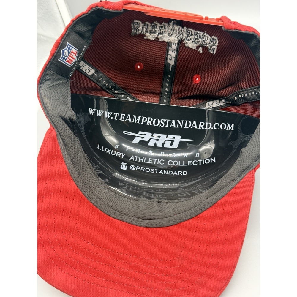 Pro Standard Tampa Bay Buccaneers NFL Snapback Hat Red One Size Football NEW - Picture 9 of 9